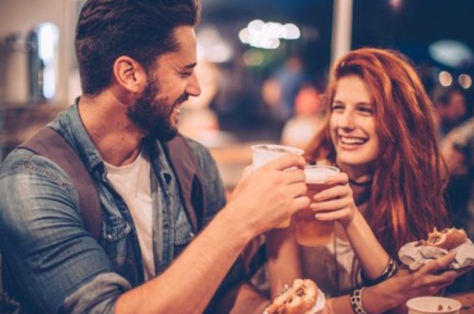 Why Being Yourself Is Exactly What You Should Do On A First Date